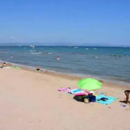 - Eebaeb * Hyères